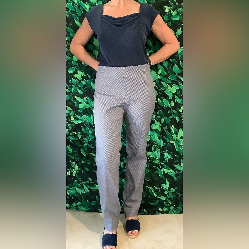 🔷 White House Black Market Blue-Grey Geometric Pants – Size 8